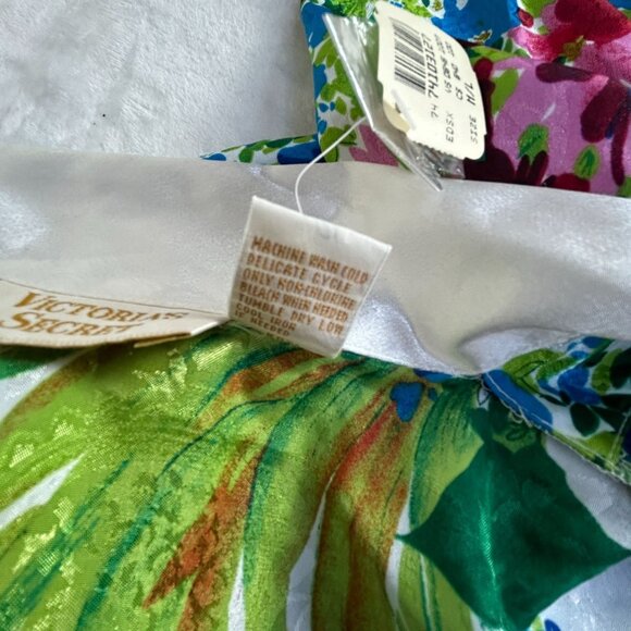 Vintage Victorias Secret Gold Label Floral Satin Pajama Top M/L Button-Up New - Picture 4 of 7